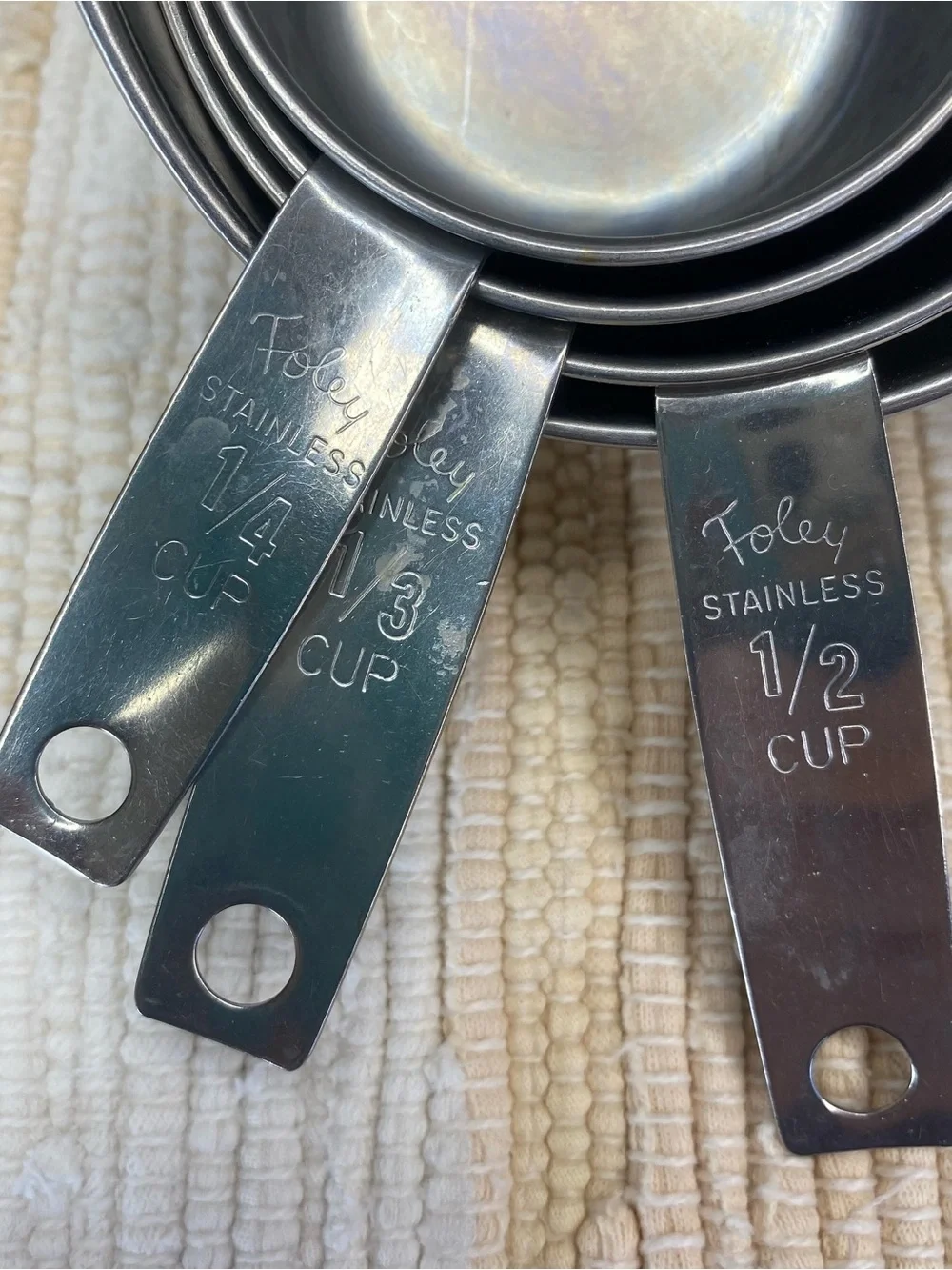 VTG FOLEY SCRIPT 4 PIECE STAINLESS MEASURING CUP SET 1/4 1/3 1/2 1 CUP w/SPOUT